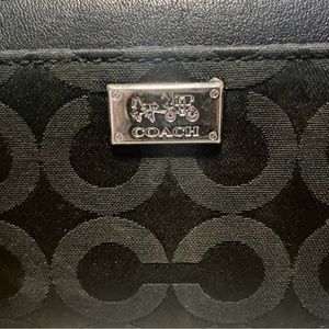 Coach Wallet -Modern- Amazing condition!!